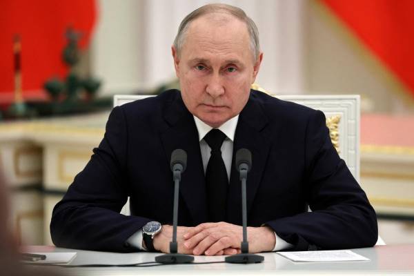 மீண்டும் அதிபர் தேர்தலில் விளாடிமிர் புடின் | Vladimir Putin Will Run For Re Election Next Year