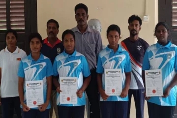 பளுதூக்குதல் போட்டியில் சாதனை படைத்த வவுனியா பெரிய கோமரசன்குளம் மகா வித்தியாலய மாணவிகள்!