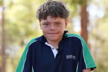 தம்பி, தங்கையுடன் கடலில் தத்தளித்த தாய்... ஹீரோவாகிய 13 வயது சிறுவன்