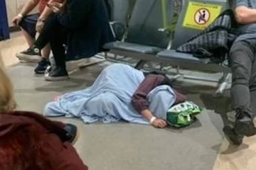 பிரித்தானியாவில் மருத்துவப் படுக்கைக்காக 99 மணிநேரம் காத்திருத்த நோயாளி! புகைப்படங்கள் வெளிப்படுத்தும் அவலம்