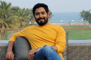 பிக் பாஸ் டைட்டில் ஜெயித்த ஆரி எங்கே போனார்? இதனால் தான் பட வாய்ப்பே இல்லையா