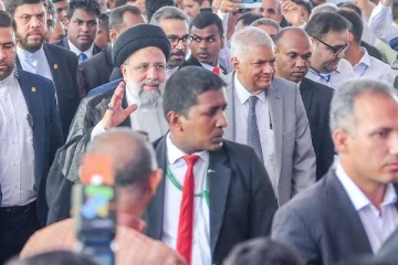 சிங்களத்தை சிங்களத்தில் மொழிபெயர்த்த நபர்! மேடையில் வைத்து சிரித்த ரணில்