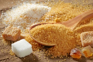 சாதாரண நாட்டு சக்கரையில் இத்தனை நன்மைகளா? இதுநாள் வரை தெரியாமல் போச்சே!