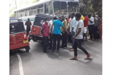 புதுவருடத்தில் இரண்டு வயது குழந்தை உட்பட மூவர் விபத்தில் காயம்!