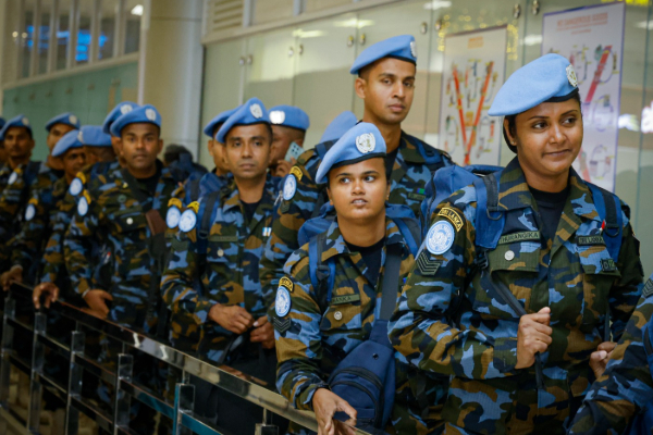 அமைதிக்காக்கும் பணிகளுக்காக பயணமான இலங்கை விமானப்படை வீரர்கள் | Sl Air Force Troops Leave For Peace Duty