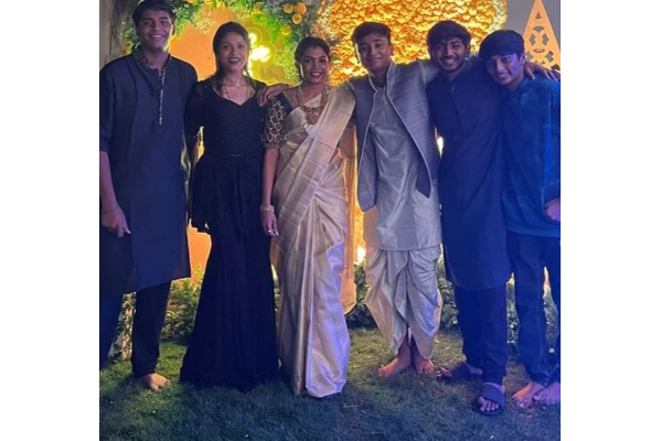 நடிகர் தனுஷின் மகன் யாத்ராவா இது, தீபாவளியில் அவர் எடுத்த இந்த புகைப்படத்தை பார்த்தீர்களா? | Dhanush Son Lingaa Diwali Celebration Photo