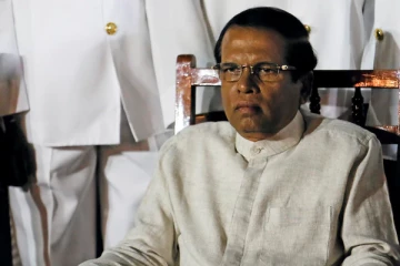 மைத்திரி வீட்டின் முன் ரகளை செய்த பெண் ; தீவிர தேடுதலில் பொலிஸார்