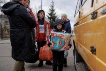 உக்ரைனில் இருந்து இத்தனை லட்சம் குழந்தைகள்  வெளியேறியுள்ளனரா?  - யுனிசெப்  அதிர்ச்சி தகவல்