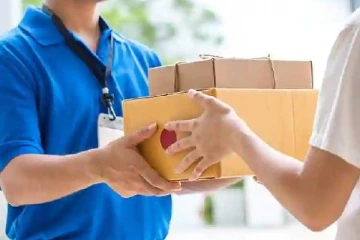 அமேசான் பார்சல்.. உள்ளே குமட்டும் நாற்றம் - பெண்ணுக்கு வந்த அந்த பொருள் என்ன?