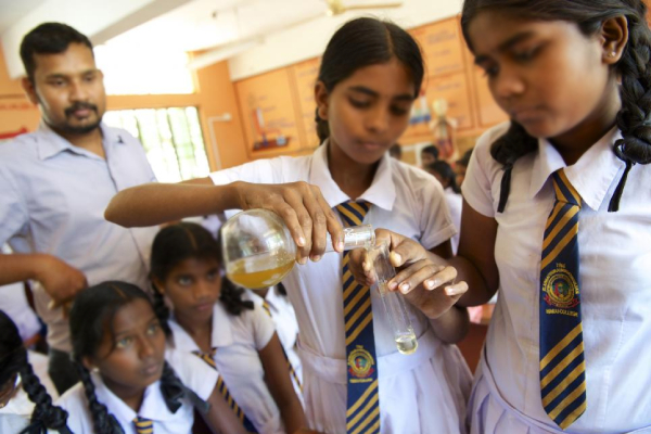 இலங்கை மாணவர்களும் சீனம் மற்றும் ஹிந்தி கற்க வேண்டும் - ரணில் வலியுறுத்து | Sl Children Learn Hindi And Chinese Future Ranil