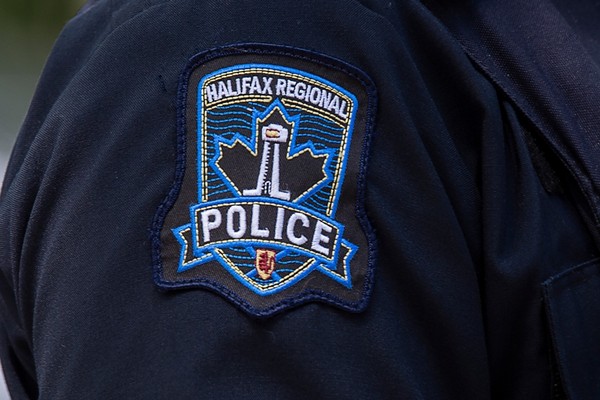 ஹாலிபிக்ஸில் இடம்பெற்ற மோதல் சம்பவத்தில் ஓருவர் பலி | Man Dead Assault Prince Street Halifax