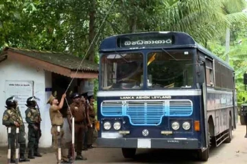 මහර බන්ධනාගාරයෙන් හදිසි තීරණයක් - රැඳවියන් 20ක් බූස්සට මාරු කරයි