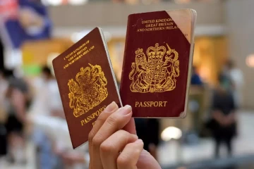 அமெரிக்காவில் சிக்கித் தவிக்கும் 42 பிரித்தானிய பள்ளி மாணவர்கள்., ஓட்டலின் அஜாக்கிரதையால் ஏற்பட்ட சிக்கல்