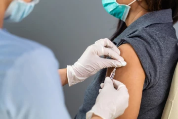கனடாவின் நான்காவது கொரோனா அலையில் சிக்கப்போவது யார்?: நிபுணர்கள் வெளியிட்டுள்ள முக்கிய தகவல்