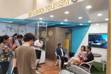 පිටරටින් ලංකාවට ඇවිත් කරන්න යන අලුත්ම වැඩේ මෙන්න.(PHOTOS)