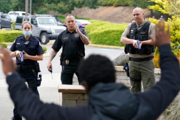 அமெரிக்காவில் 5 பேரை சுட்டு வீழ்த்திய கோவக்காரனுக்கு நேர்ந்த நிலை!