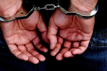 වෛද්‍යවරයෙකු විශේෂ කාර්ය බලකා අත්අඩංගුවට.