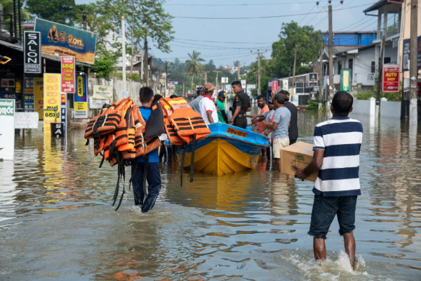 அனர்த்த நிவாரணப் பணிகளில் இருந்து அதிரடியாக விலகும் அதிகாரிகள் | Withdrawal Officials From Disaster Relief Work அனர்த்த நிவாரணப் பணிகளில் இருந்து அதிரடியாக விலகும் அதிகாரிகள் | Withdrawal Officials From Disaster Relief Work