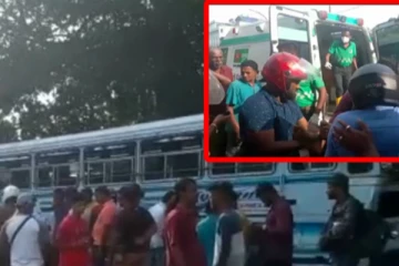 බිහිසුණු බස් රේස් අනතුර..රියදුරු හා කොන්දොස්තර පළා යයි - දෙදෙනෙකුට බරපතලයි..(VIDEO)