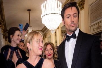 பெண்களே குடிக்காதீங்க.. இளம்பெண்ணை சீரழித்த விவகாரம் - பிரதமரின் கணவர் சர்ச்சை பேச்சு!