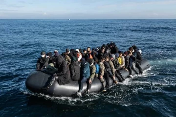 படகுகளில் புலம்பெயர் மக்களின் வருகை இனி அதிகரிக்கும்: பிரான்ஸ் அமைச்சர்கள் அச்சம்