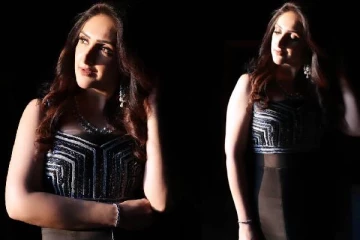 ஸ்ரீதேவி விஜயகுமாரின் வைரல் க்ளிக்ஸ் - வாயை பிளக்கும் ரசிகர்கள்!