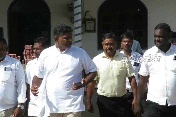 மண்முனை தென் எருவில் பற்று பிரதேச சபை சபை தவிசாளருக்கு எதிராக முறைப்பாடு | Members Complaint Commissioner Local Government