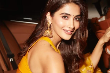 பூஜா ஹெக்டே வீட்டில் விசேஷம்.. கொண்டாட்டத்தில் நடிகை, குவியும் வாழ்த்து