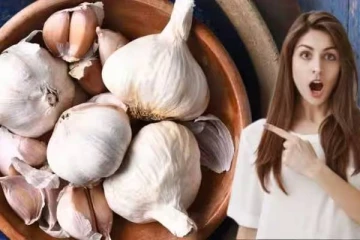 தலையணைக்கு அடியில் பூண்டு வைத்து தூங்கினால் இதெல்லாம் நடக்குமா?