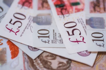 பவுண்டுக்கு எதிராக இலங்கை ரூபாவின் பெறுமதியில் ஏற்பட்ட பாரிய மாற்றம்