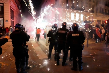 உலகக் கிண்ண கால்பந்தாட்டத்தால் ஏற்பட்ட கலவரம்:குவிக்கப்பட்டுள்ள பொலிஸார்