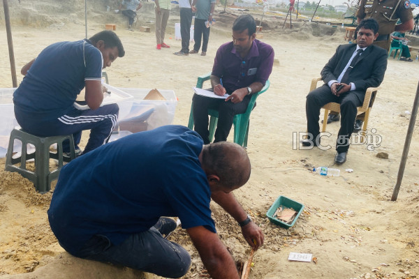 செம்மணியில் இன்றும் வெளிக்கிளம்பிய எலும்புக்கூடுகள் | Chemmani Mass Graves Jaffna
