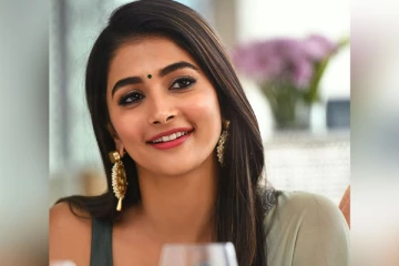 உலகப்புகழ் பெற்ற கேன்ஸ் திரைப்பட விழா அனைவரையும் பிரமிக்க வைத்த பூஜா ஹெக்டே - வைரலாகும் புகைப்படம்