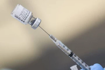 ஒமிக்ரோனுக்கு எதிராக புதிய தடுப்பூசி தயாராகிறது - பைசர் நிறுவனம்