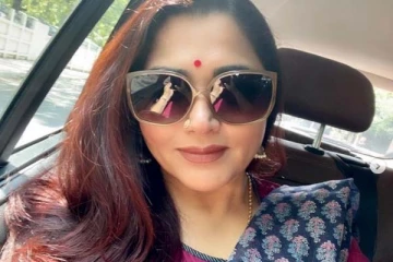 சகோதரர்களுடன் நடிகை குஷ்பு: அப்பவே அமுல் பேபி மாதிரி இருக்காங்களே!