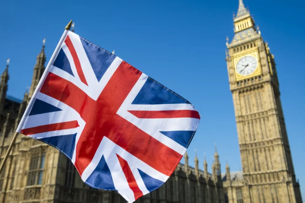 பிரித்தானியாவில் திடீரென தீவிரமாக பரவி வரும் வைரஸ்...! | Uk Fever Outbreak Hospitals Overwhelmed By Cases பிரித்தானியாவில் திடீரென தீவிரமாக பரவி வரும் வைரஸ்...! | Uk Fever Outbreak Hospitals Overwhelmed By Cases