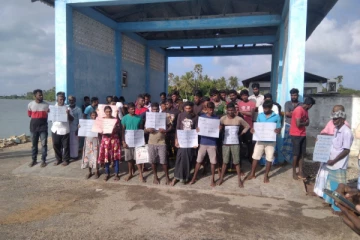 அனலைதீவு துறைமுகத்தில் அட்டை பண்ணைக்கு எதிராக போராட்டம்!(Video)