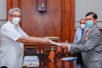 இலங்கை மத்திய வங்கியின் 16ஆவது ஆளுநராக பதவியேற்ற அஜித்!
