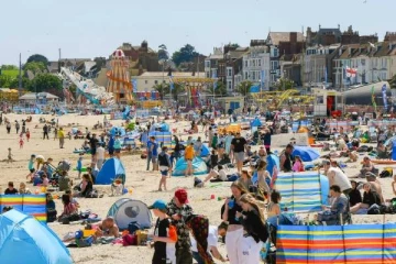 பிரித்தானியாவில் இந்த ஆண்டின் மிக வெப்பமான நாள் இது தான்: வானிலை ஆய்வு மையம் எச்சரிக்கை