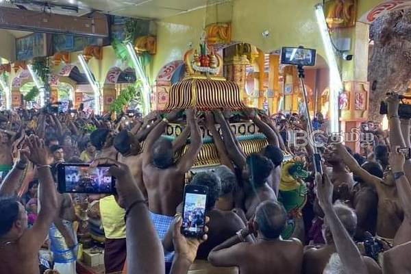 சந்நிதியானுக்கு இன்று (16) கொடியேற்றம் (படங்கள்) | Tondaimanar Selvachannidhi Temple Began Today