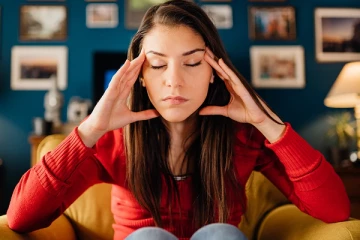 உங்க கூட இருக்காவுங்க Overthinking பண்றாங்களா? அப்போது இது தான் மருந்து!