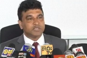 முட்டாள்தனமான தீர்மானங்களால் நாட்டையே தீக்கிரையாக்கியுள்ளது அரசு!  சாடுகின்றார் நளின் பண்டார எம்.பி