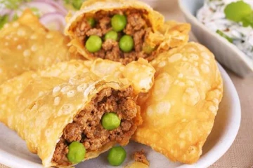 பார்த்தாலே ருசிக்க தூண்டும் மட்டன் கீமா சமோசா - செய்வது எப்படி?