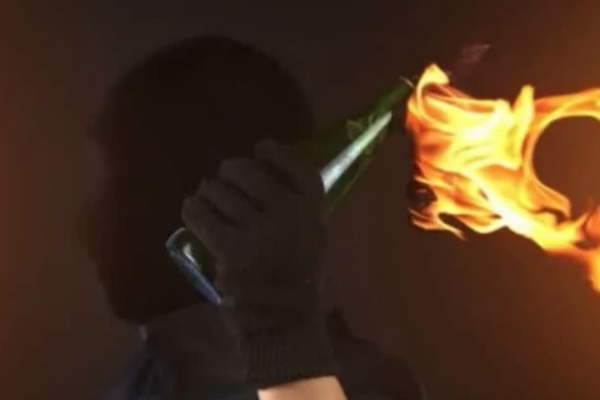 NPP வேட்பாளரின் வீட்டின் மீது பெற்றோல் குண்டு வீச்சு! | Petrol Bomb Thrown At Npp Candidate S House NPP வேட்பாளரின் வீட்டின் மீது பெற்றோல் குண்டு வீச்சு! | Petrol Bomb Thrown At Npp Candidate S House