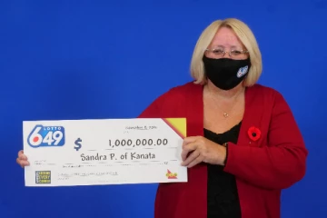 ’நிறைய பணம்’ உனக்கு கிடைச்சிருக்கு என சொன்னார்! இன்ப அதிர்ச்சியில் கண்ணீர் விட்டு அழுத கனேடிய பெண்