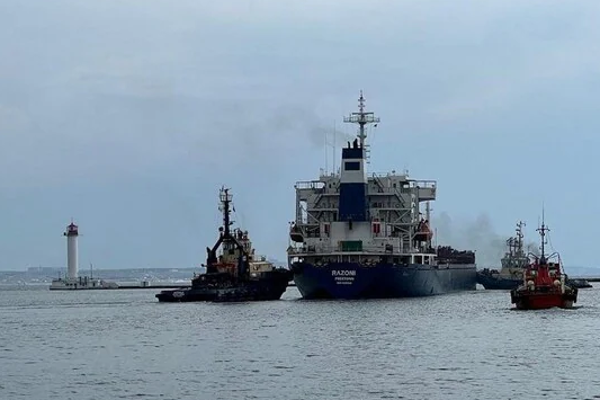உக்ரைனில் இருந்து வெளியேறிய 7 சரக்கு கப்பல்கள்! | 7 Cargo Ships Left Ukraine