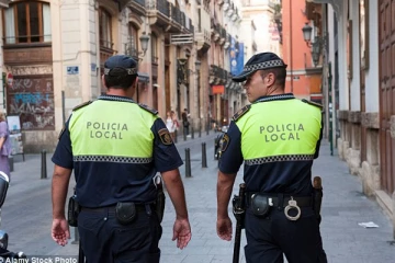 ஸ்பெயினில் பெற்றோரையும் சகோதரனை சுட்டுக் கொலை செய்த 15 வயது சிறுவன் !