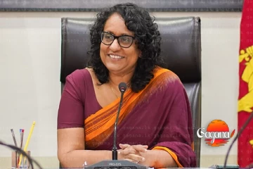 අගමැති හරිනි අමරසූරිය චීනයේ සහ ඉන්දියාවේ නිල සංචාරවලට සූදානම්