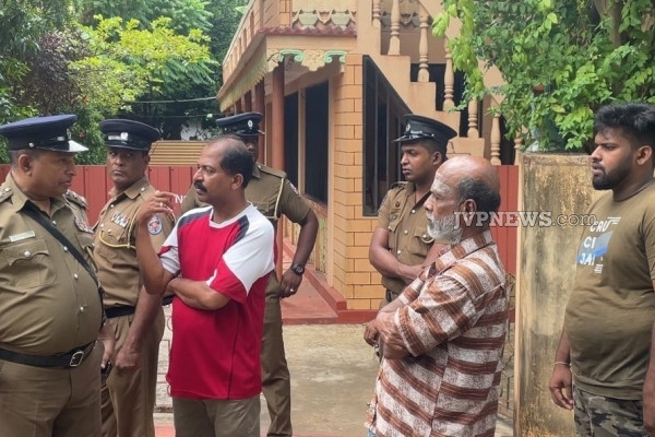 யாழில் அரங்கேறிய மோசமான சம்பவம்; பின்னனியில் புலம்பெயர் நபரா! | Attack On Government Employee S House Injaffna