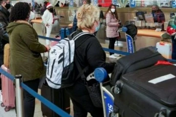 கடைசி நேரத்தில் விமானத்தை ரத்து செய்யும் நிலைக்கு தள்ளப்படும் புலம்பெயர் தொழிலாளர்கள்